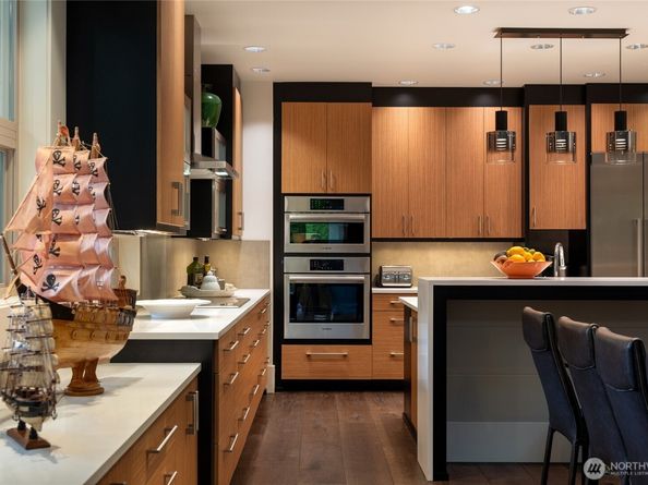 11116 SE 4th Street, Bellevue WA 98004