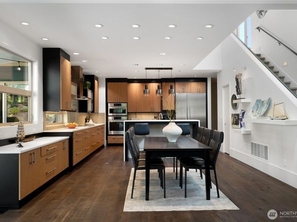11116 SE 4th Street, Bellevue WA 98004
