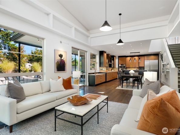 11116 SE 4th Street, Bellevue WA 98004