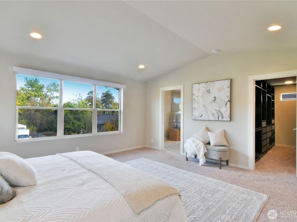218 SW 96th Lane, Seattle WA 98106