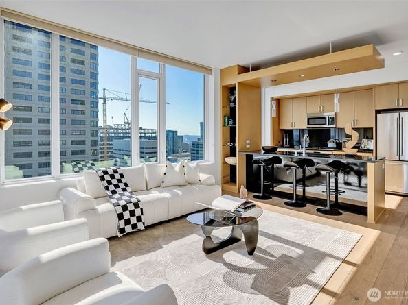 1321 Seneca Street 2103, Seattle WA 98101