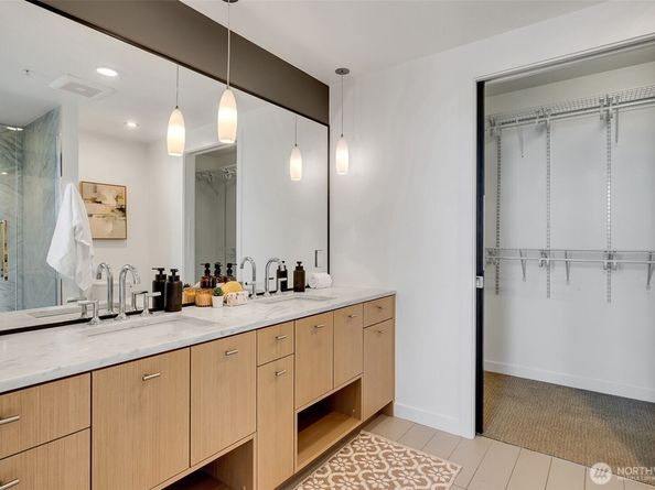 1321 Seneca Street 2103, Seattle WA 98101