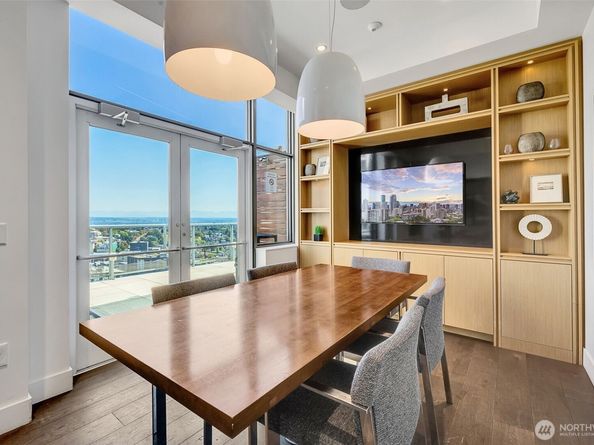 1321 Seneca Street 2103, Seattle WA 98101