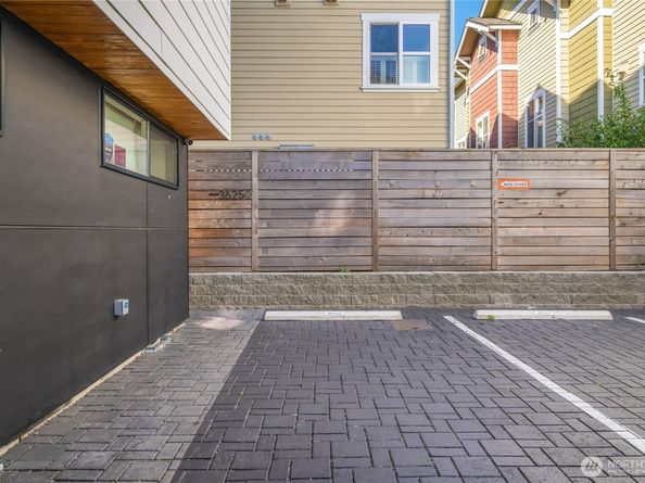 3625 Wallingford Avenue N B, Seattle WA 98103