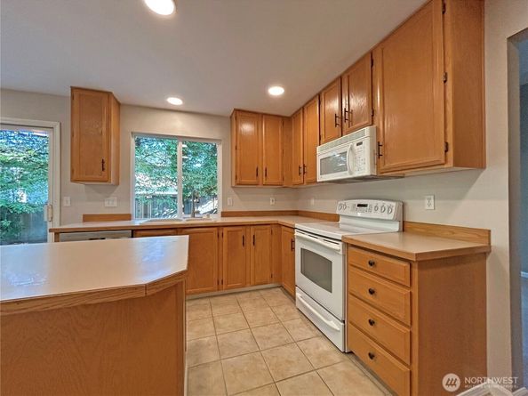 5023 119th Place SE, Everett WA 98208
