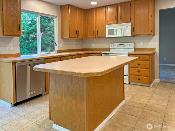 5023 119th Place SE, Everett WA 98208