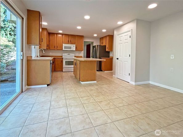 5023 119th Place SE, Everett WA 98208
