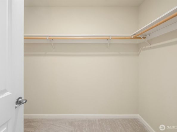 2117 SW 103rd Place, Seattle WA 98146