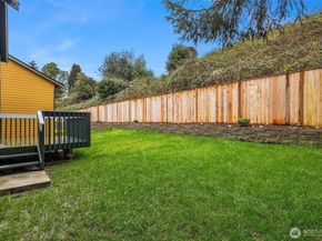2117 SW 103rd Place, Seattle WA 98146