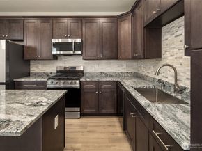 2117 SW 103rd Place, Seattle WA 98146