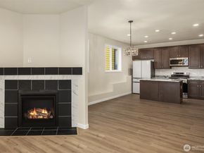 2117 SW 103rd Place, Seattle WA 98146