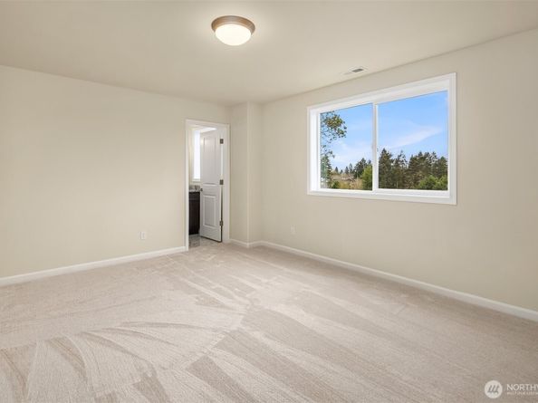 2117 SW 103rd Place, Seattle WA 98146