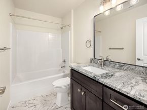 2117 SW 103rd Place, Seattle WA 98146