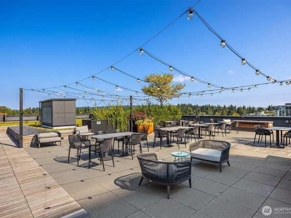 1085 103rd Avenue NE 310, Bellevue WA 98004