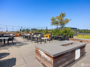 1085 103rd Avenue NE 310, Bellevue WA 98004