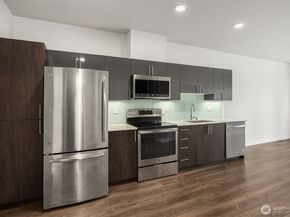 1085 103rd Avenue NE 310, Bellevue WA 98004