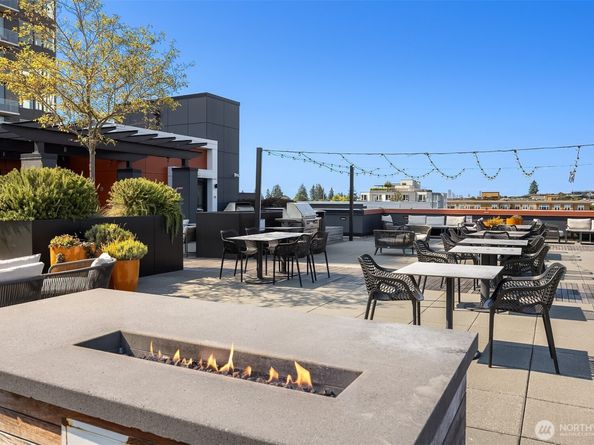 1085 103rd Avenue NE 310, Bellevue WA 98004