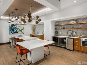 1085 103rd Avenue NE 310, Bellevue WA 98004