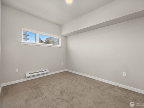1085 103rd Avenue NE 310, Bellevue WA 98004