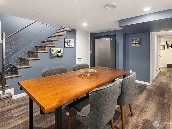 6924 38th Avenue SW, Seattle WA 98126