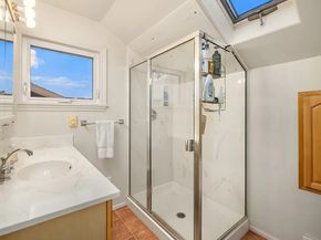 6924 38th Avenue SW, Seattle WA 98126