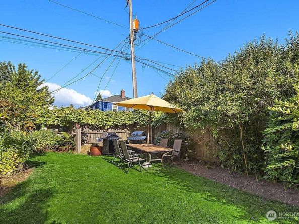 6924 38th Avenue SW, Seattle WA 98126