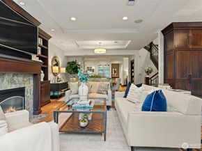 10616 NE 9th Place TH4, Bellevue WA 98004