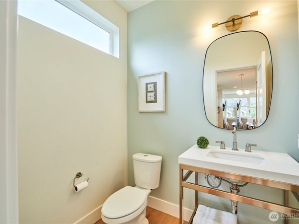 8333 13th Avenue NW B, Seattle WA 98117