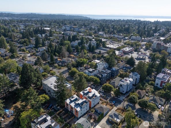 9018 13th Avenue NW C, Seattle WA 98117