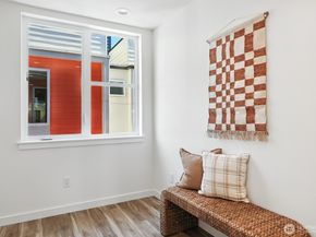 9018 13th Avenue NW C, Seattle WA 98117