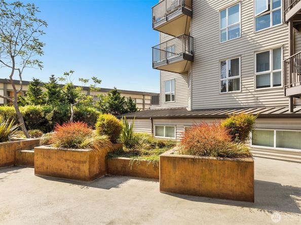 4020 Aurora Avenue N 411, Seattle WA 98103