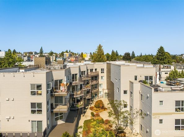 4020 Aurora Avenue N 411, Seattle WA 98103