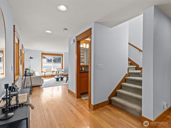 3018 SW Hinds Street, Seattle WA 98126