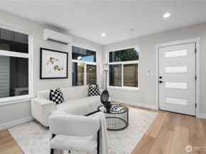 9228 22nd Avenue SW B, Seattle WA 98106