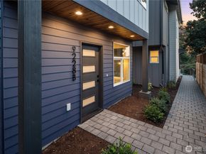 9228 22nd Avenue SW B, Seattle WA 98106