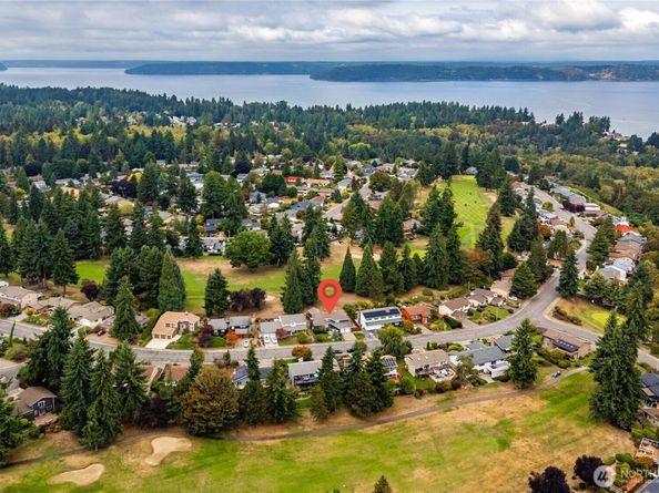 31611 37th Avenue SW, Federal Way WA 98023