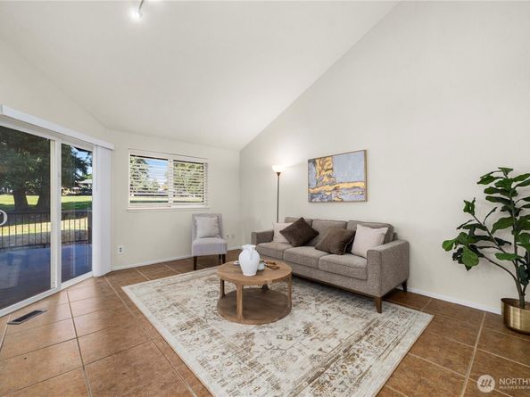 31611 37th Avenue SW, Federal Way WA 98023