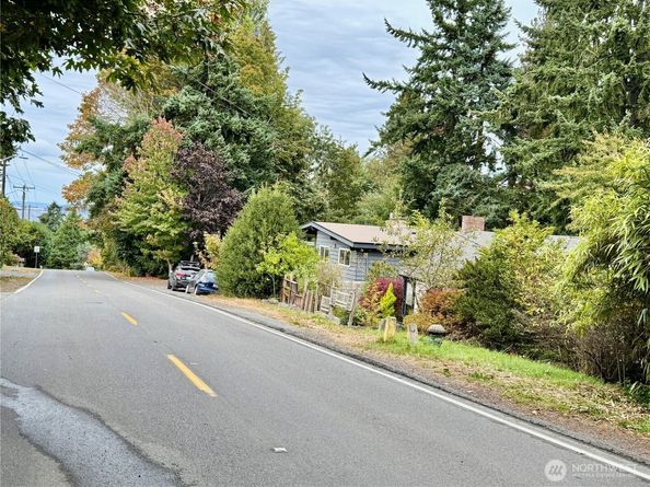 9104 28th Avenue NW, Seattle WA 98117