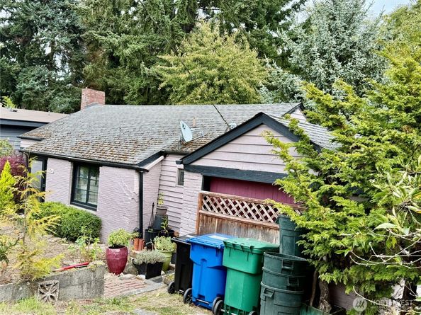 9104 28th Avenue NW, Seattle WA 98117