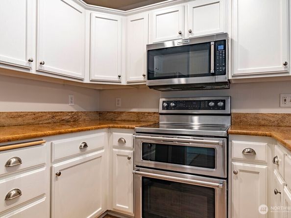 5400 Harbour Pointe Boulevard F201, Mukilteo WA 98275