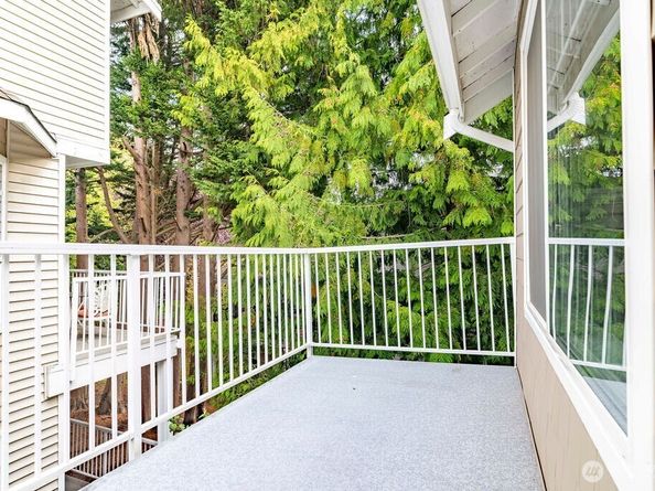 5400 Harbour Pointe Boulevard F201, Mukilteo WA 98275