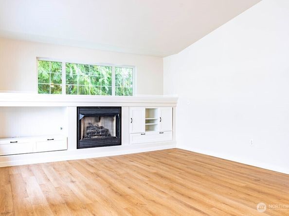 5400 Harbour Pointe Boulevard F201, Mukilteo WA 98275
