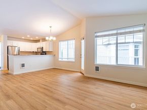 5400 Harbour Pointe Boulevard F201, Mukilteo WA 98275