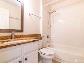 5400 Harbour Pointe Boulevard F201, Mukilteo WA 98275