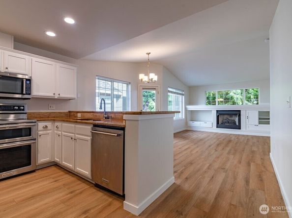 5400 Harbour Pointe Boulevard F201, Mukilteo WA 98275