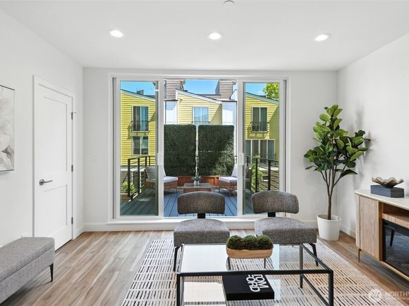 9018 13th Avenue NW A, Seattle WA 98117