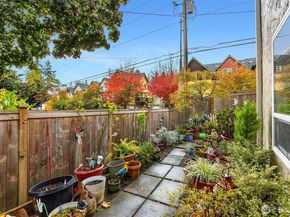 774 Madison Avenue N 774, Bainbridge Island WA 98110