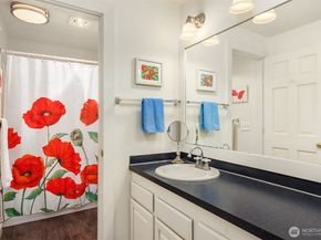 774 Madison Avenue N 774, Bainbridge Island WA 98110