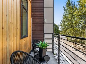 16014 Main View Lane NE, Duvall WA 98019