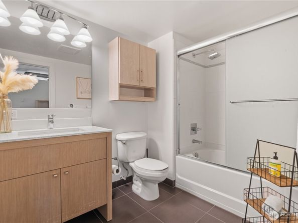 530 Broadway E 606, Seattle WA 98102